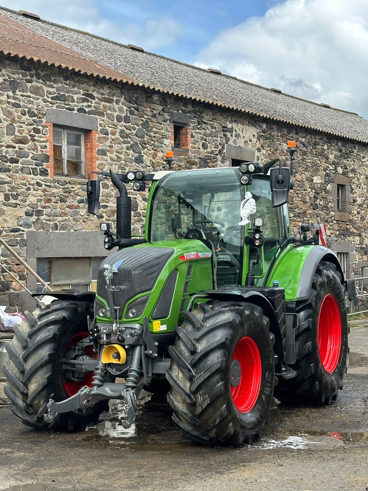 Tracteur nettoy&eacute; par Astrhalor
